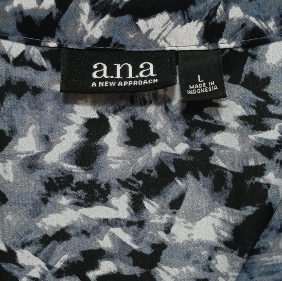 a.n.a. 3/4 sleeve print blouse - Picture 3 of 5